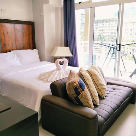 Pico De Loro Beach And Country Club Cutad Exterior photo